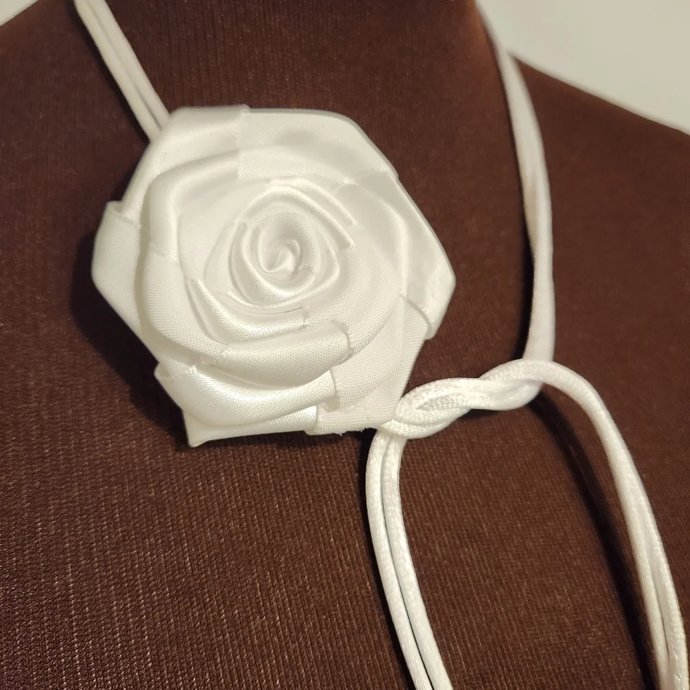 Hand Crafted White Flower Choker Necklace Rose Wrap Tie Floral Bridal